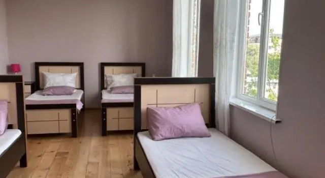 Guesthouse TEA, Rezerwuj Hotel Hotele w Imereti z parkingiem, Parking