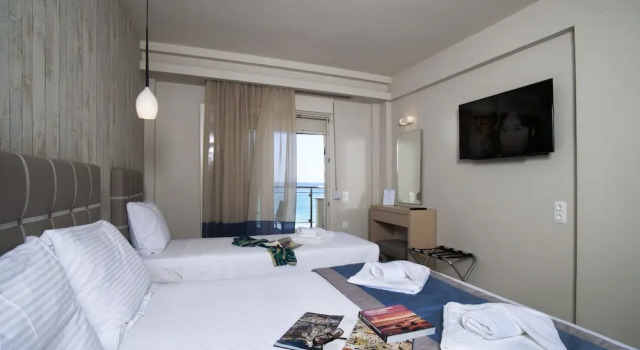 Трёхместный номер Luxury с балконом и с видом на море Iliorama Luxury Apartments