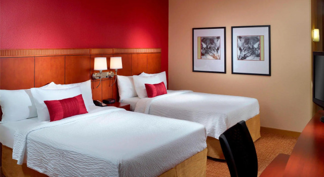Четырёхместный номер Standard Courtyard Birmingham Hoover