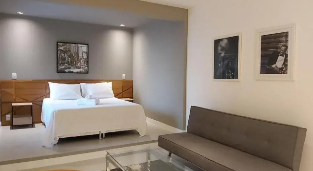 Четырёхместный номер Standard Hotel Be Loft Lounge