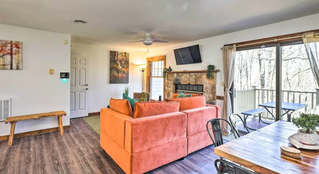 Pocono Retreat, 1 Mi to State Park & Ski Access!