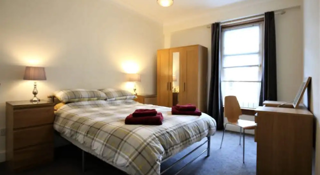 3 Bedroom Flat in Edinburgh, Prenota Hotel Murrayfield Edimburgo