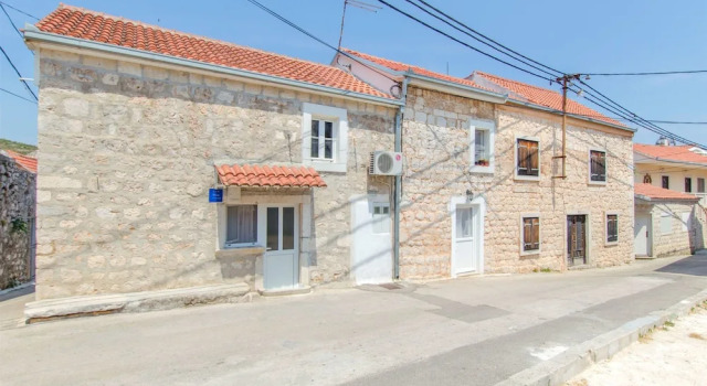 House Jozo, Buchen Sie Ferienhaus Hotels in Gespanschaft Split-Dalmatien mit Pool, Schwimmbad