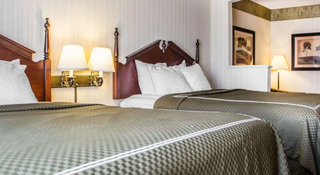 Четырёхместный люкс Comfort Suites McAlester
