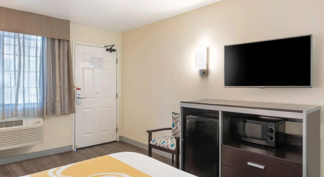 Двухместный номер Standard Quality Inn & Suites Camarillo-Oxnard
