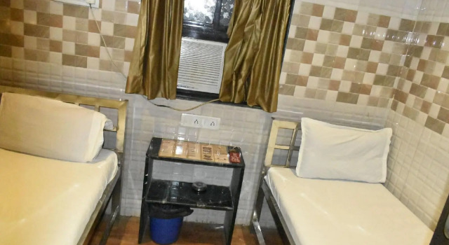 Hotel Shadab Palace