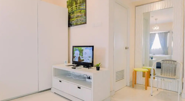 Homey And Big Studio Apartment At The Wave Kuningan, Забронировать Апартаменты/квартира Апартаменты Джакарты, рядом с Торговый центр Epicentrum Walk, Апартаменты/квартира