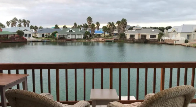 The Ark Guesthouse at Marina Martinique, Забронировать Отель Отели Route 62 с парковкой, Парковка