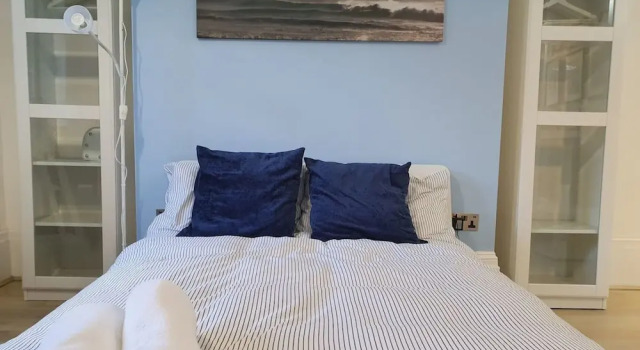 Lux Kings RD City Centre Studio Apartment Reading