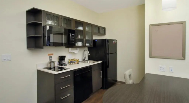 Двухместный люкс c 1 комнатой Candlewood Suites - Frisco by IHG