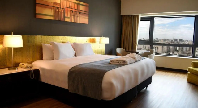 Номер Standard с видом на залив Radisson Montevideo Victoria Plaza Hotel
