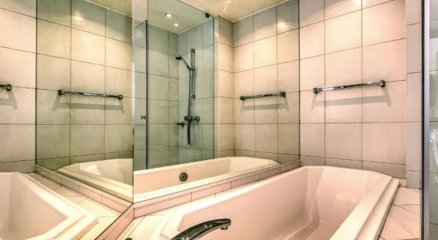 Четырёхместный семейный номер Standard CitHotel La Résidence
