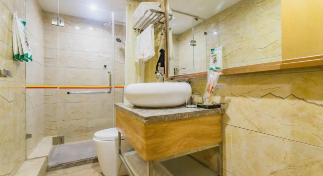 Трёхместный номер Superior Super 8 Hotel Guangzhou Xicun Metro station