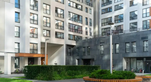 Apartments for 50 years of October, 57A, Prenota Appartamento Hotel a Tyumen Region con parcheggio, Parcheggio