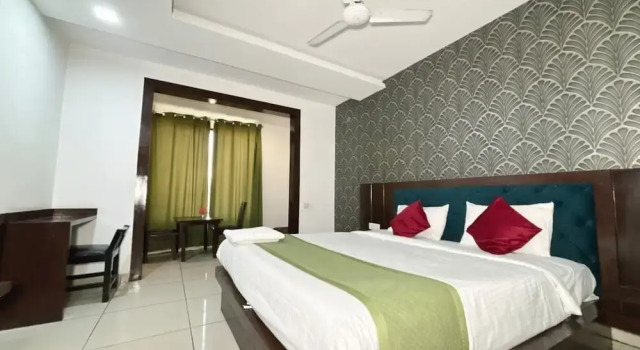 Семейный номер Standard с видом на город Hotel Areeba by The Golden Taj Group & Hotels