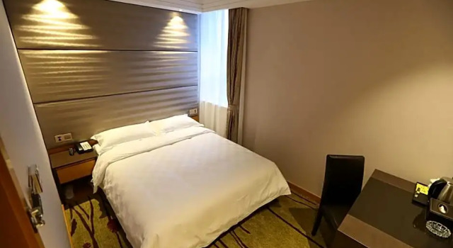 Номер Standard Forson International Luxury Hotel Store 1