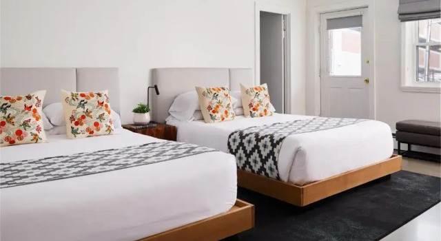 Четырёхместный номер Standard Bluebird Spa City Motor Lodge