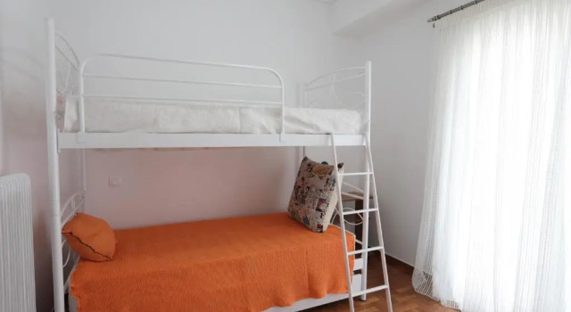 Eva's Urban Apartment in Athens 6' to Transit Station