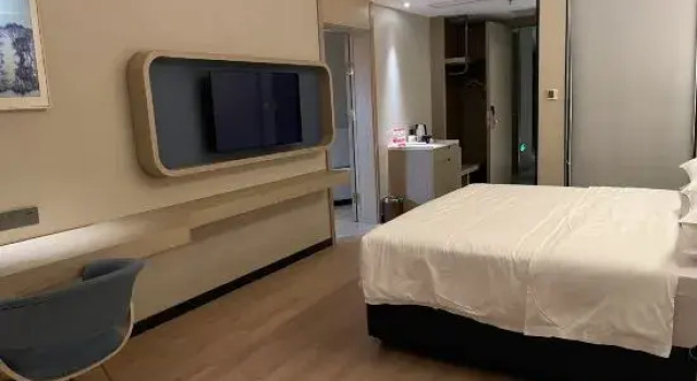 Люкс Kyriad Marvelous Hotel Shenzhen Longgang Dayun City Center