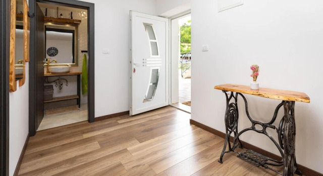 Beautiful Apartment in Veprinac With Wifi and 2 Bedrooms