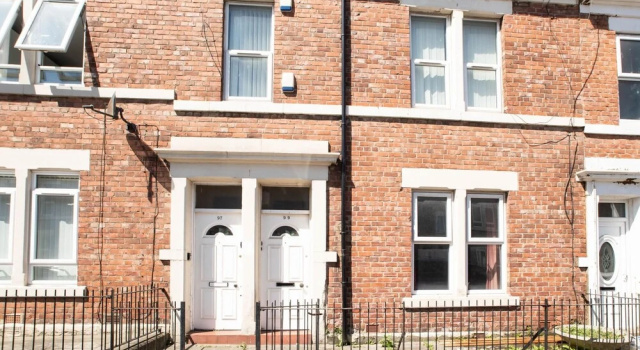 Tamworth Comfortable 2 Bedroom Apartment Near City Centre With Free Netflix and Wifi, Varaa Huoneisto Asunnot kohteessa Merseyside, Huoneisto