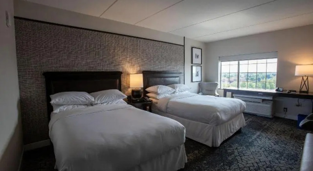 Двухместный клубный номер Standard Sheraton Chicago Northbrook
