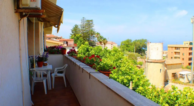 Appartamento con vista mare B&B L\Orchidea