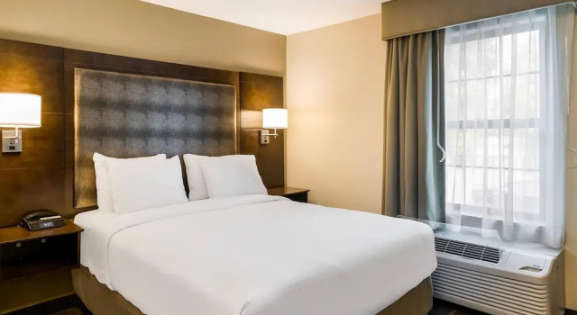 Двухместный номер Standard Country Inn & Suites by Radisson, Grandville-Grand Rapids West, MI