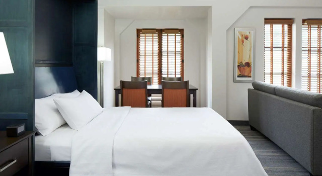 Люкс Homewood Suites by Hilton Mont-Tremblant Resort