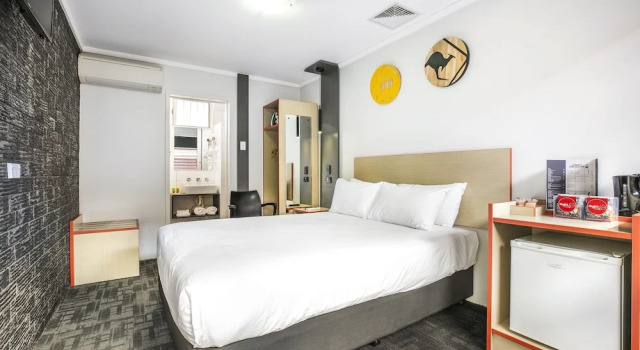 Студия Economy Nightcap at Jamison Hotel