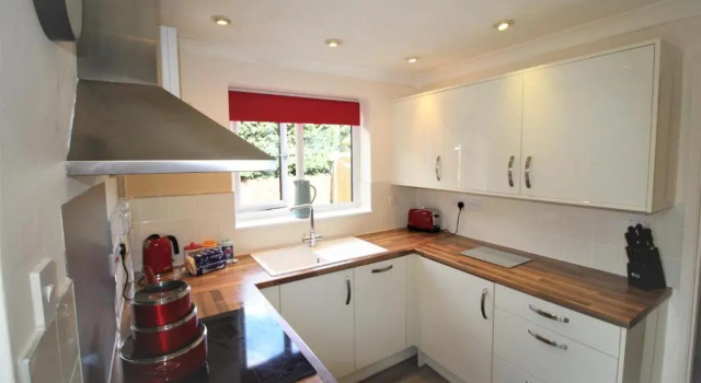 Коттедж 3 Bed House - Garden & Parking - Quiet Cul De Sac