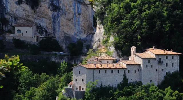 B&B La Piazzetta Di Pascelupo, Забронировать Отель «постель и завтрак» Скеджия-э-Пашелупо Италия
