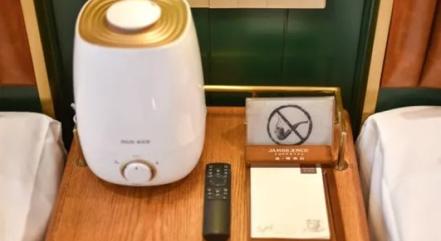 James Joyce Coffetel (Beijing Haidianhuangzhuang Zhongguancun  Metro Station), Book Hotel Hoteller i Beijing Province med parkering, Parkering