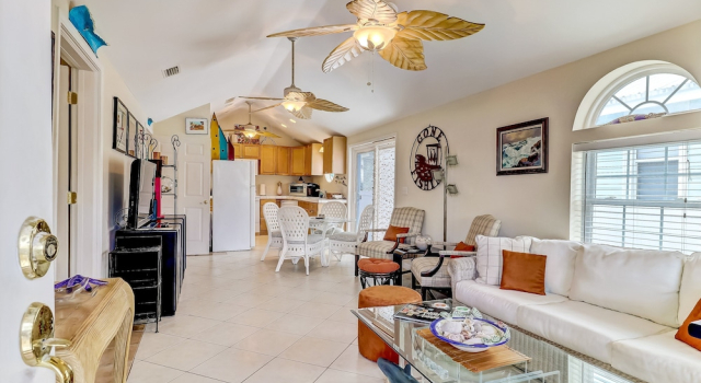 Коттедж 534 N Fletcher Ave #1