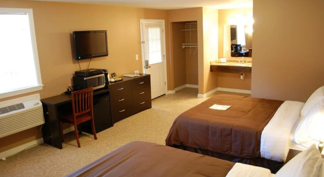 Abbot Trailside Lodging, Забронировать Мини-отель Гринвилл штат Мэн