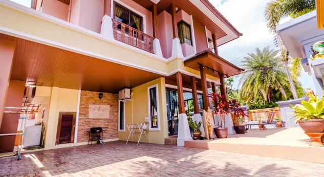 3 Bedrooms Pool Villa Walk to Patong