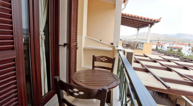 Двухместный номер Standard с балконом Berdoussis Hotel