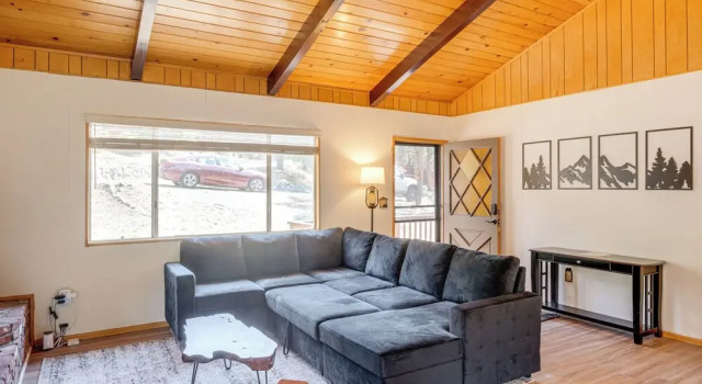 Mountain-view Haven w/ Deck in Pine Mountain Club, Réserver Hôtel Pine Mountain Club 