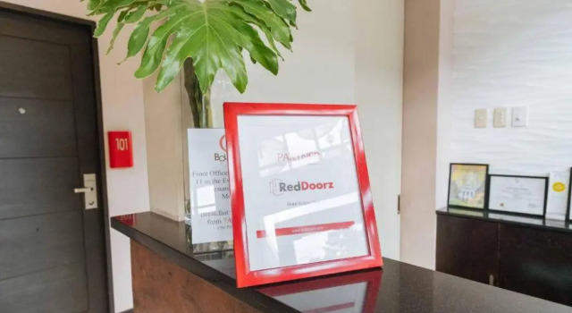 RedDoorz Hostel @ D & G Transient House Baguio, Забронировать Хостел Багио 