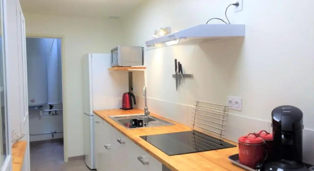 Modern Boulangerie, spacious village house, Buchen Sie Hotel Quillan 