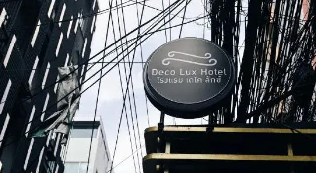 Deco Lux Hotel, Забронировать Отель Пхая Тхай Бангкок, рядом с Royal Thai Police Headquarters