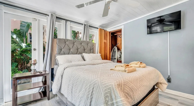 Коттедж Family Home Heated Pool Victoria Park2BR