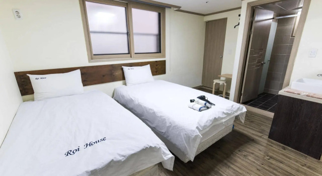 Roi Guesthouse, Забронировать Отель Недорогие отели Сеула, рядом с Библиотека Ким Дэ Чжуна, недорого