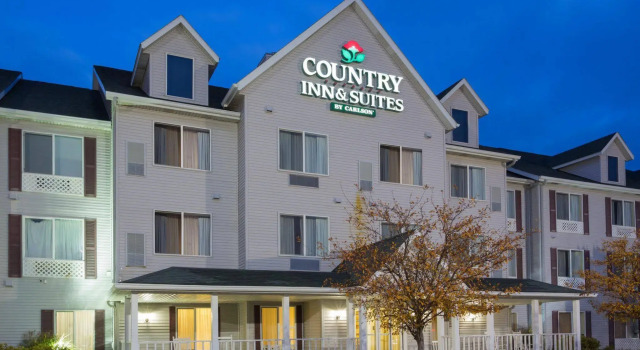 Country Inn & Suites by Radisson, Bloomington-Normal Airport, IL, Book Hotel Normal Illinois