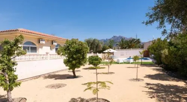 Villa Reyets Desinfeccion Certificada y Entrega de Alimentos a Domicilio, Réserver Villa Cottages à Navarre, Cottage