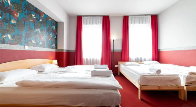 Четырёхместный номер Standard Gartner Hotel