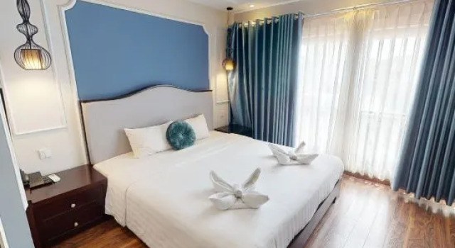 Двухместный полулюкс Hanoi La Castela Hotel