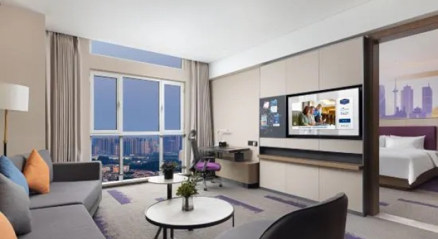 Люкс Business Hampton by Hilton Tianjin Haijiao Park National Convention and Exhibition Center