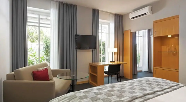 Двухместный номер Standard Мансарда Holiday Inn Vienna City by IHG
