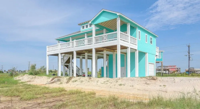 Hot Tub, Beach Access! Bay-view Gilchrist Retreat, Rezerwuj Dom wakacyjny Gilchrist Houston